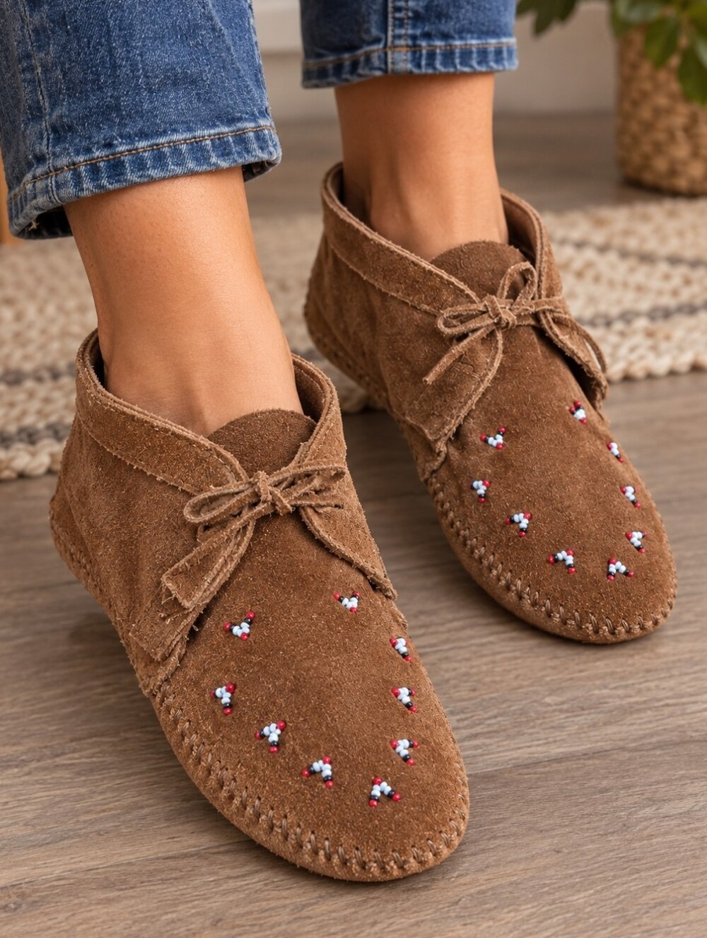 Vtg. Minnetonka Brown Suede Moccasins with Bead Accent
